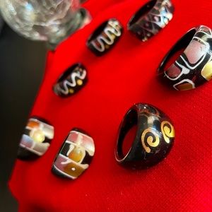 Geometric design acrylic rings
